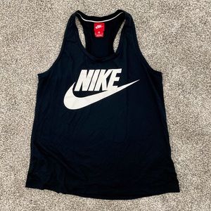 Nike workout top